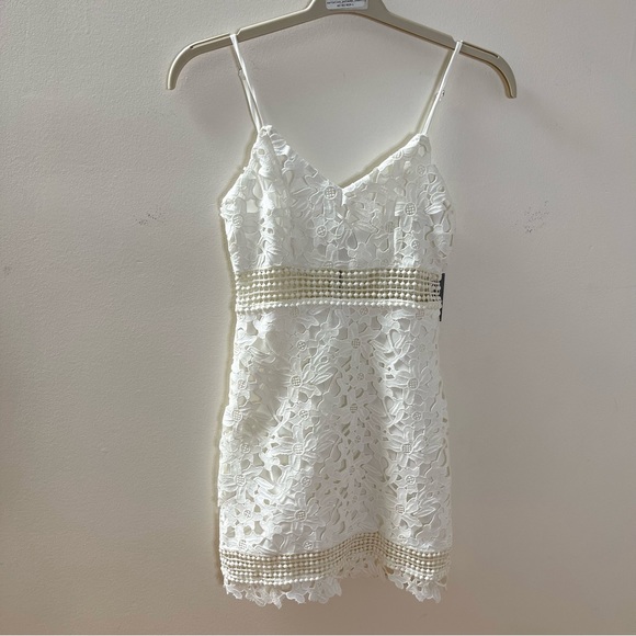 Lovers + Friends white floral lace dress XS revolve - Picture 3 of 7